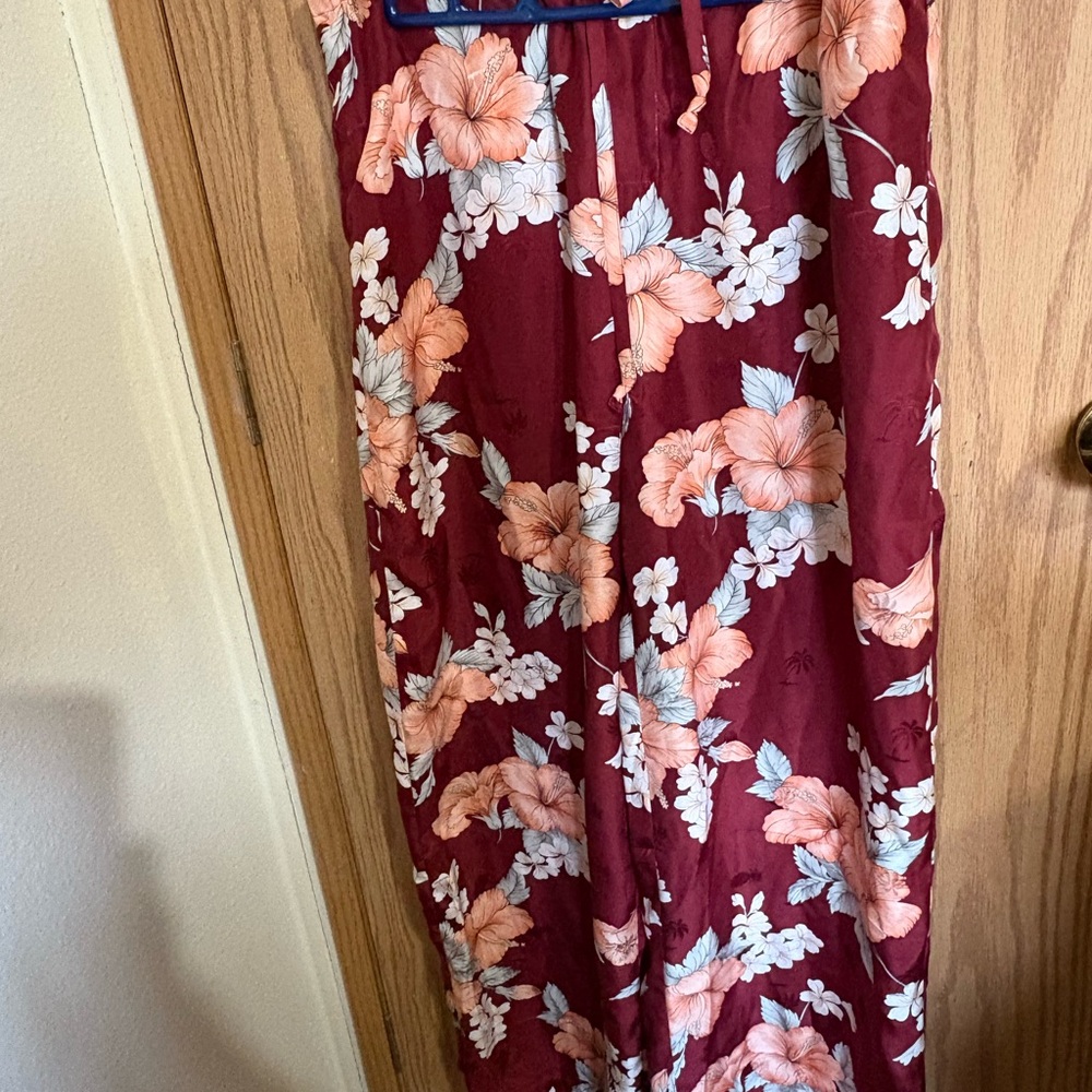 Tommy Bahama woman’s Silk Pajama pants  Burgundy and Peach floral